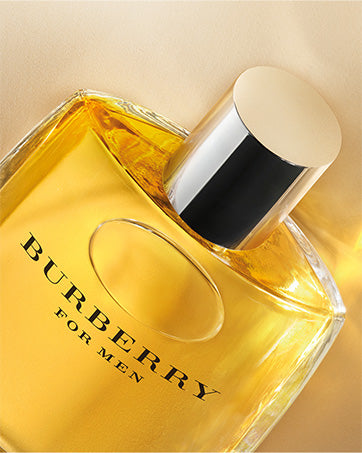 Burberry Classic Eau de Toilette – Woody Men's Cologne – With Notes of Bergamot, Fresh Mint, Sandalwood & Amber – Long Lasting Fragrance - product image 31