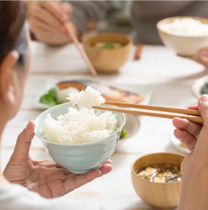bibigo Cooked Sticky White Rice Bowls, Medium Grain, 7.4 oz, 12 ct