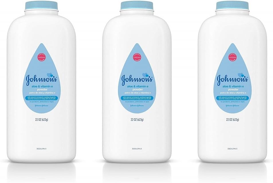 Johnson's Baby Cornstarch Baby Powder with Aloe and Vitamin E for Delicate Skin, Hypoallergenic, No Addded Parabens, and Dyes for Gentle Baby Skin Care, Baby Essentials, 1.5 oz
