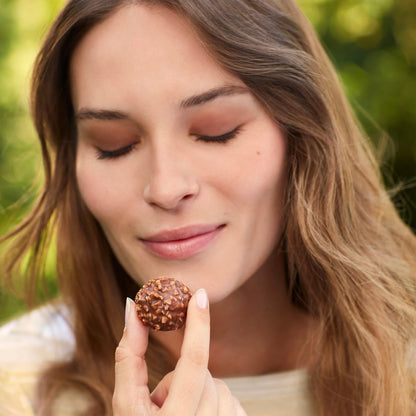 Ferrero Rocher, Milk Chocolate Hazelnut Candy, 21.2 oz, 48 Count