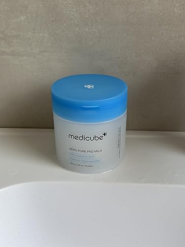 medicube Toner Pads Zero Pore Pad 2.0 | Dual-Textured Facial Pad for Exfoliation and Pore Care with 4.5% AHA Lactic Acid, 0.45% BHA Salicylic Acid | Ideal for All, Korean Skin Care, 70 Pads (1 Pack)