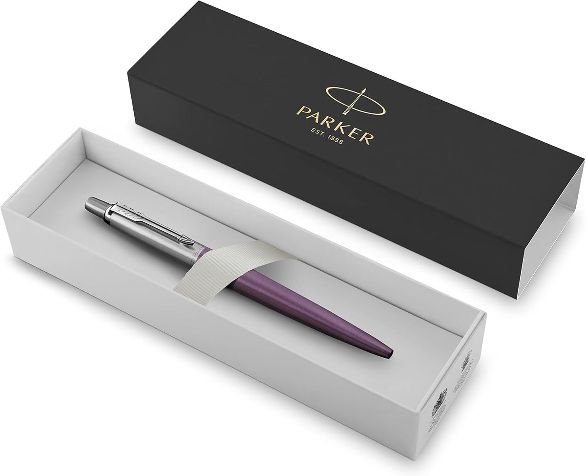 Parker fountain pen for office and everyday writing