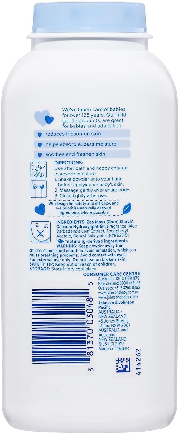 Johnson's Baby Cornstarch Baby Powder with Aloe and Vitamin E for Delicate Skin, Hypoallergenic, No Addded Parabens, and Dyes for Gentle Baby Skin Care, Baby Essentials, 1.5 oz