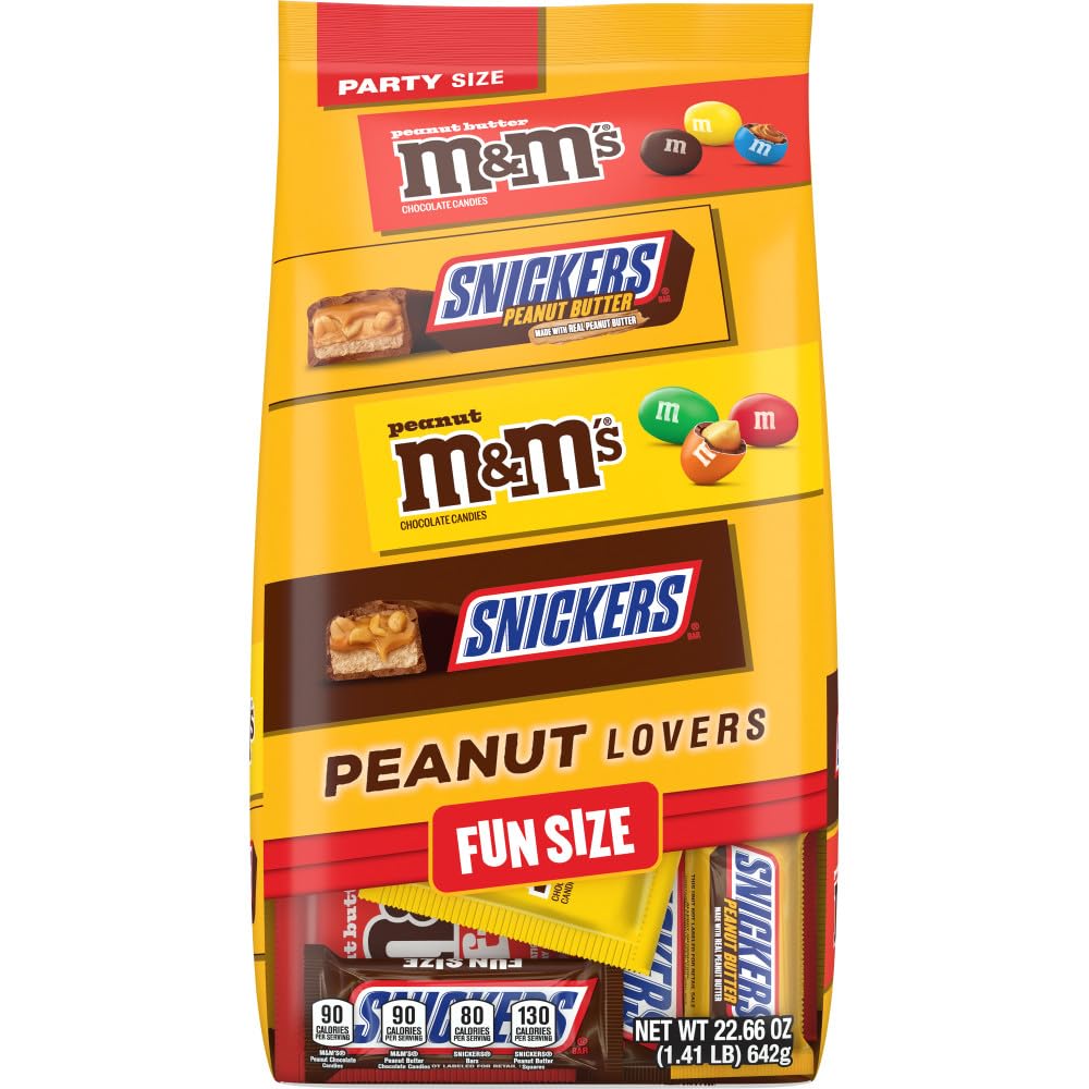 Fun size M&M'S SNICKERS candy assortment for sharing
