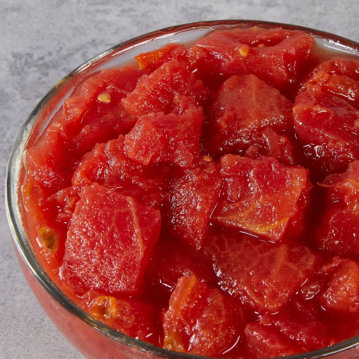 Bulk pack of organic diced tomatoes cans