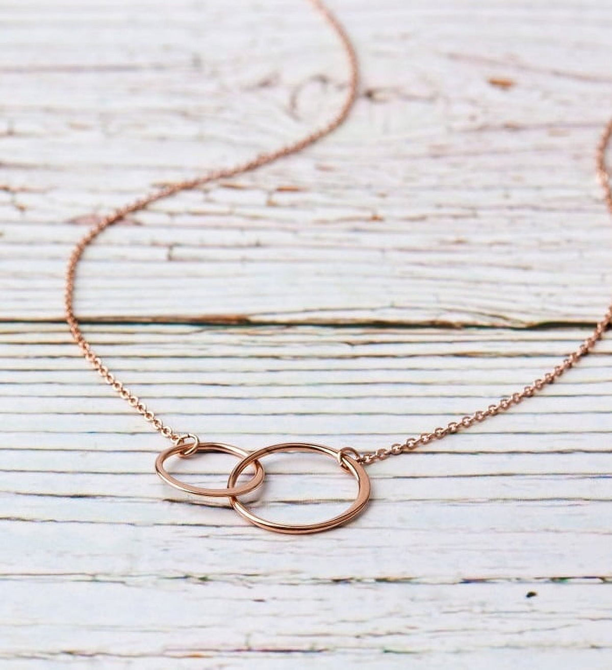 Anavia interlocking circles necklace for mothers and daughters