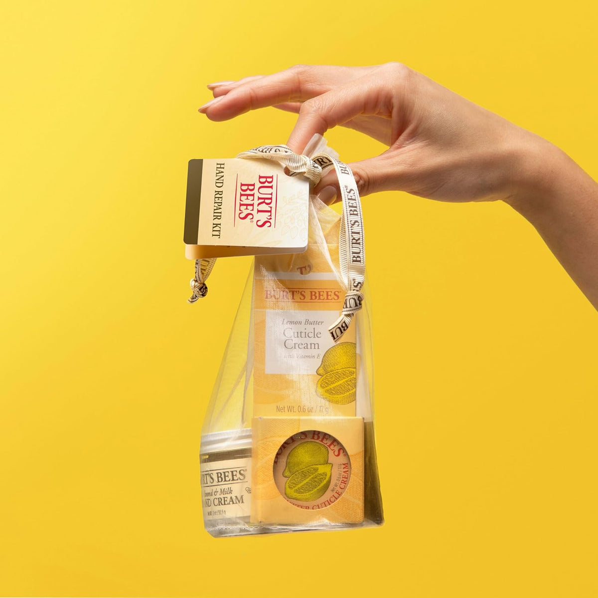 Gift-ready Burt's Bees hand care set for dry hands