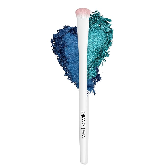 wet n wild eyeshadow brush for precision blending