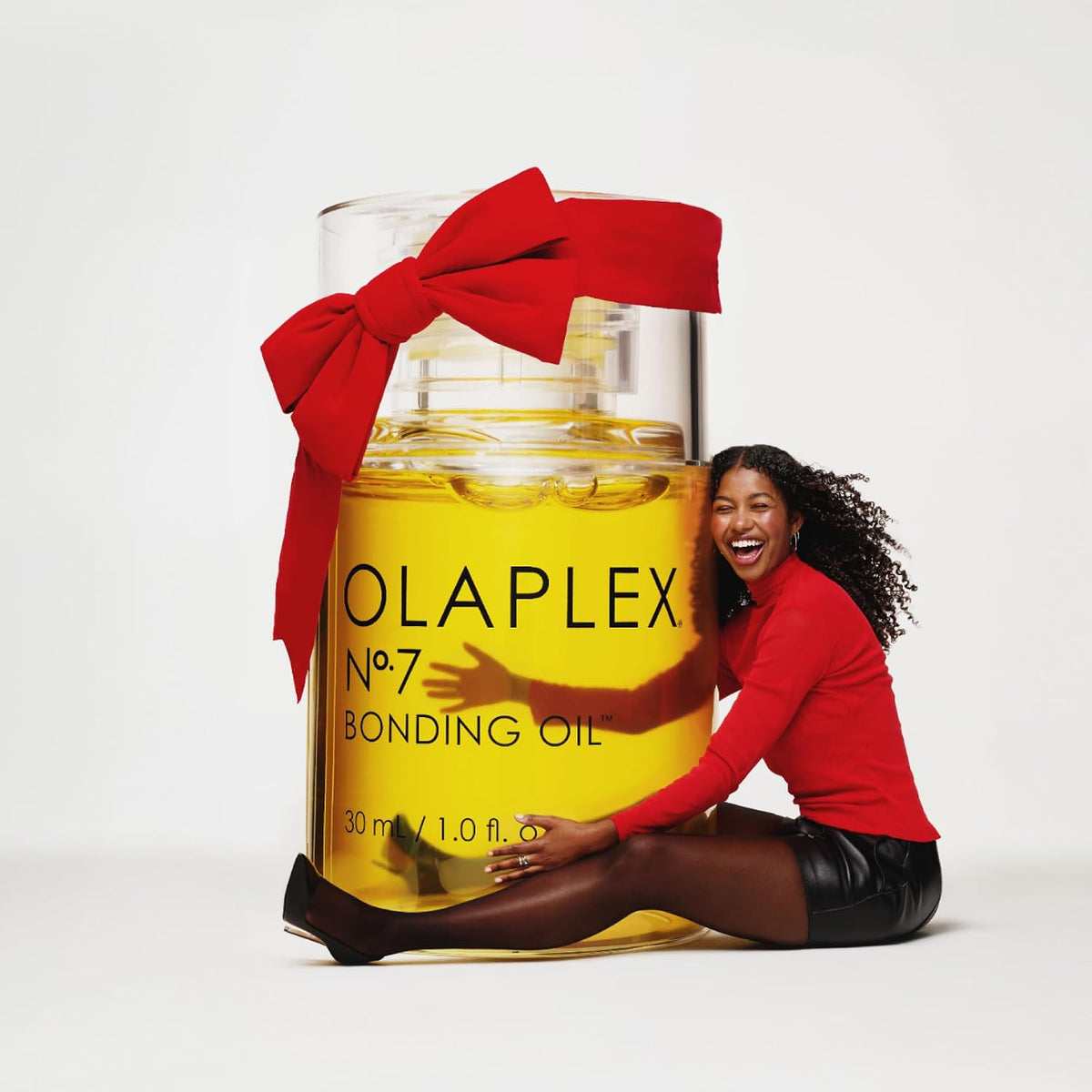OLAPLEX styling oil for frizz control