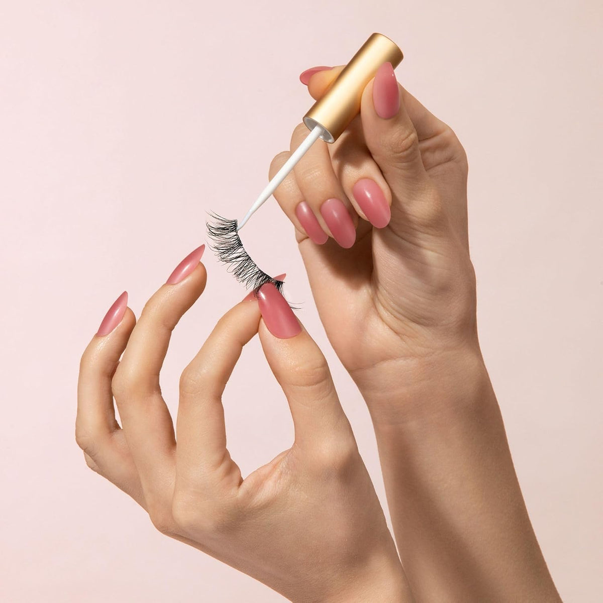 KISS long lasting false eyelash adhesive