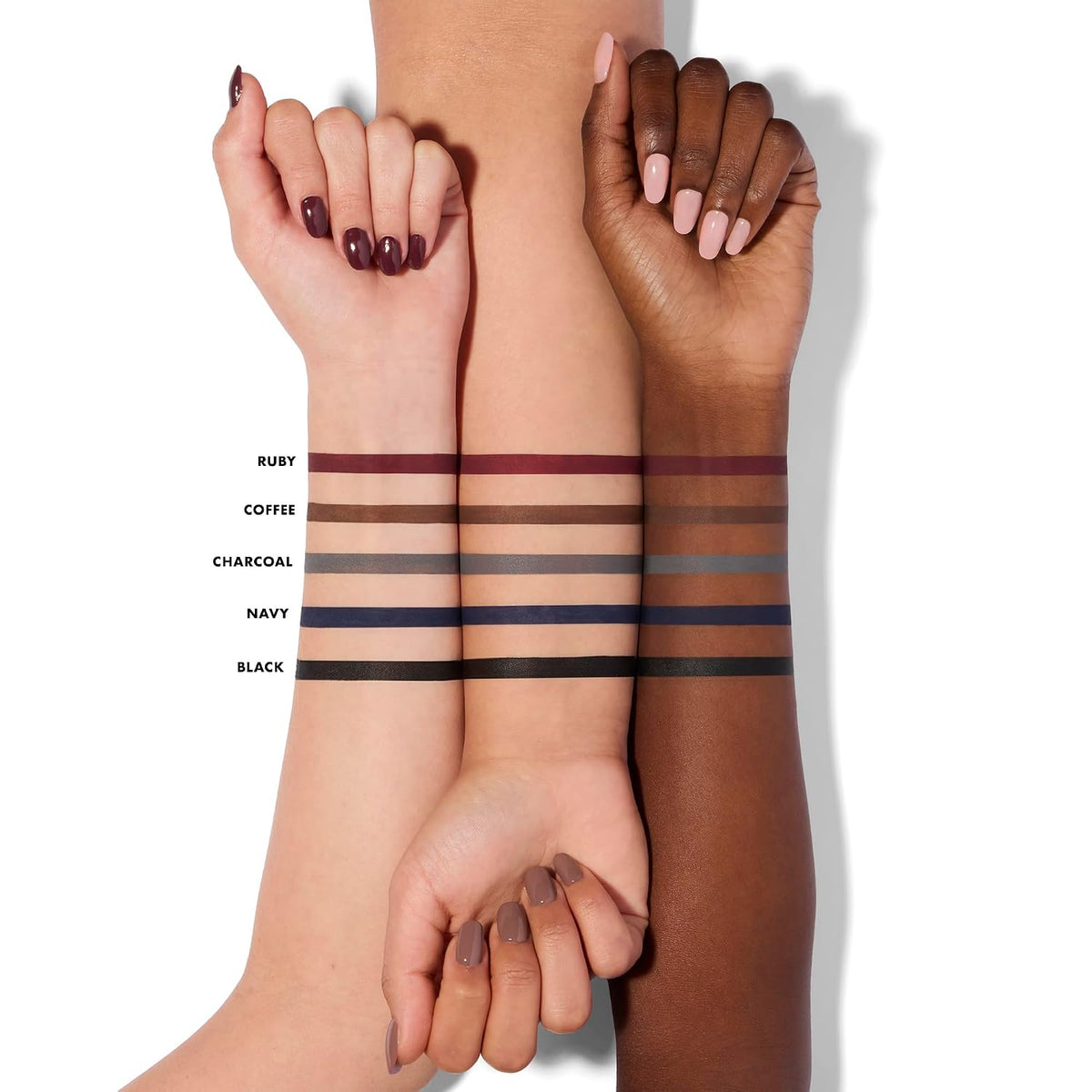 Smudge-resistant matte eyeliner for defined eyes