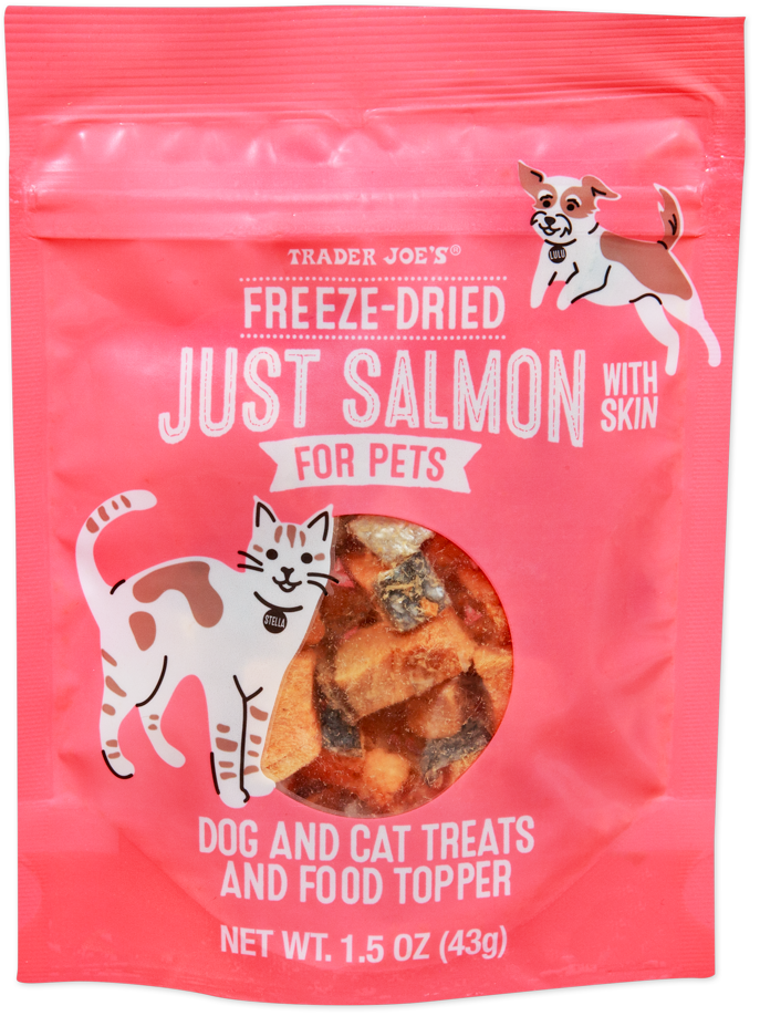Freeze-dried salmon pet treat with skin