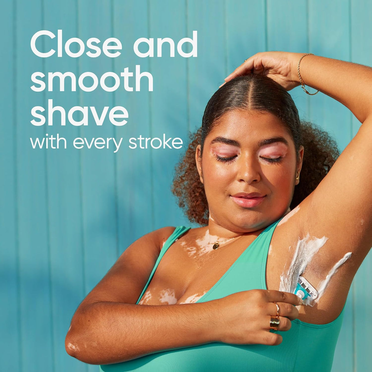 Gillette Venus disposable razors for close shave