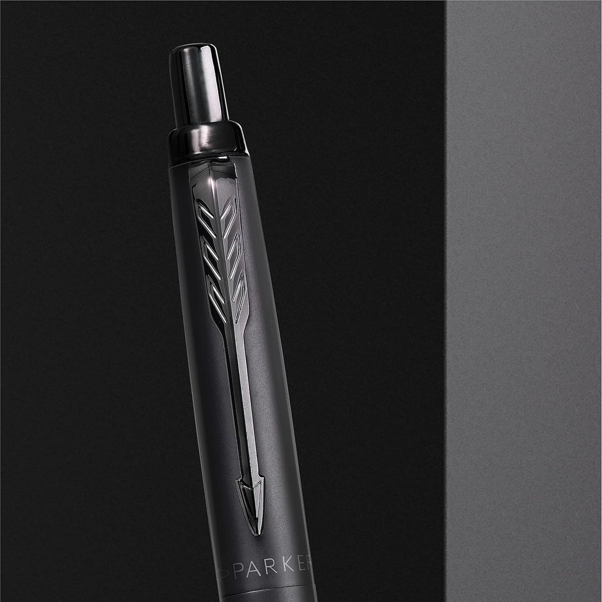 Medium point Parker ballpoint pen with blue ink