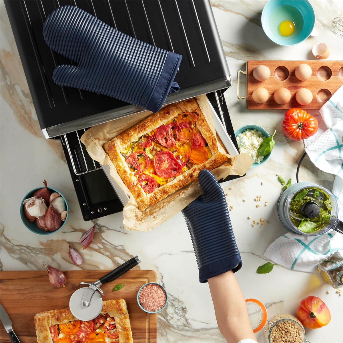 Textured silicone oven mitts with cotton cuff
