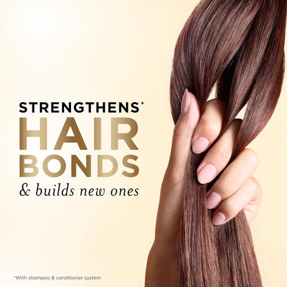 Pantene 72-hour hydration shampoo and conditioner bottles