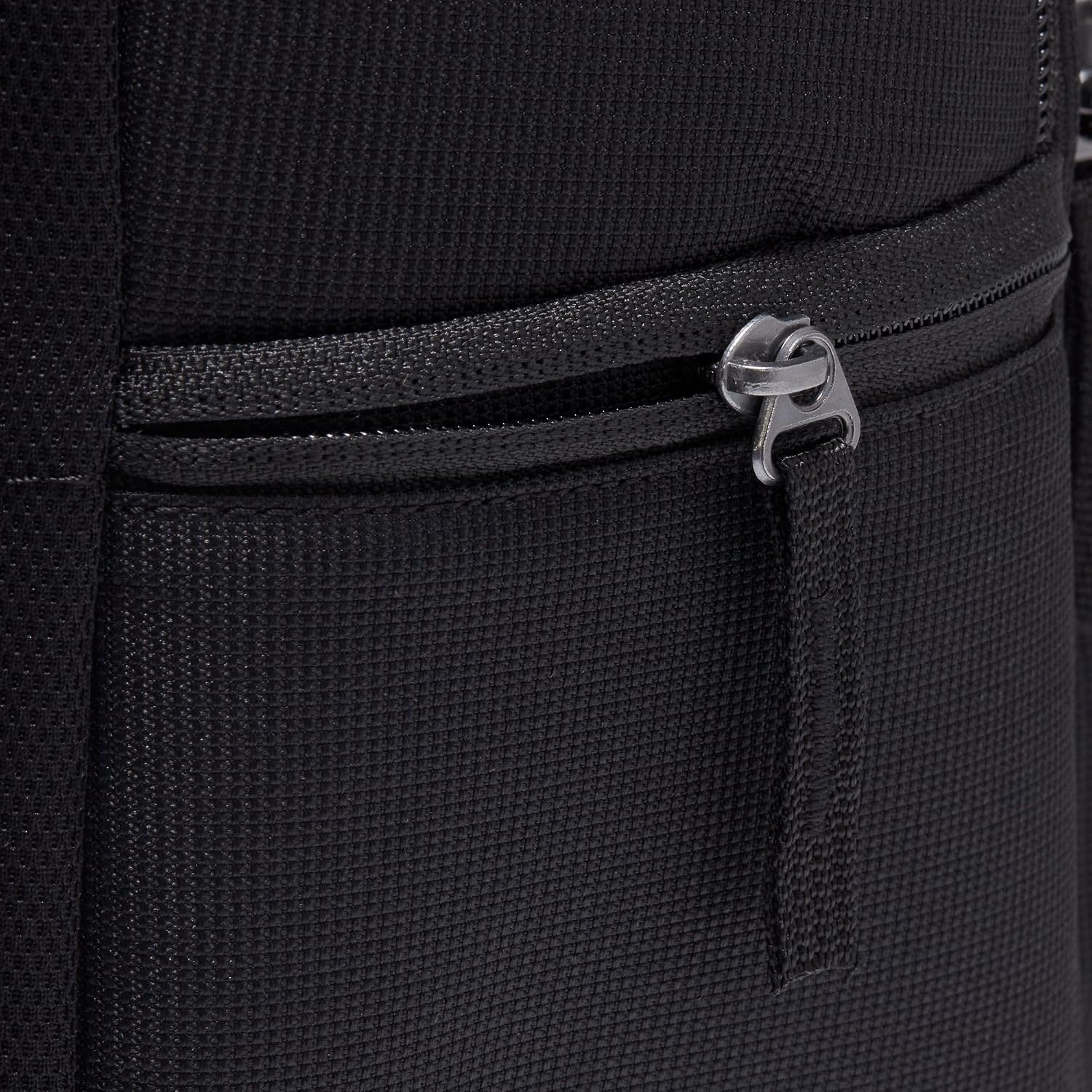 Nike Heritage Eugene backpack detail shot