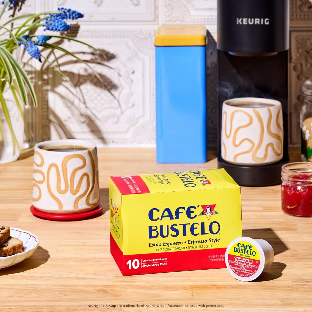 Bold dark roast Café Bustelo coffee pods pack