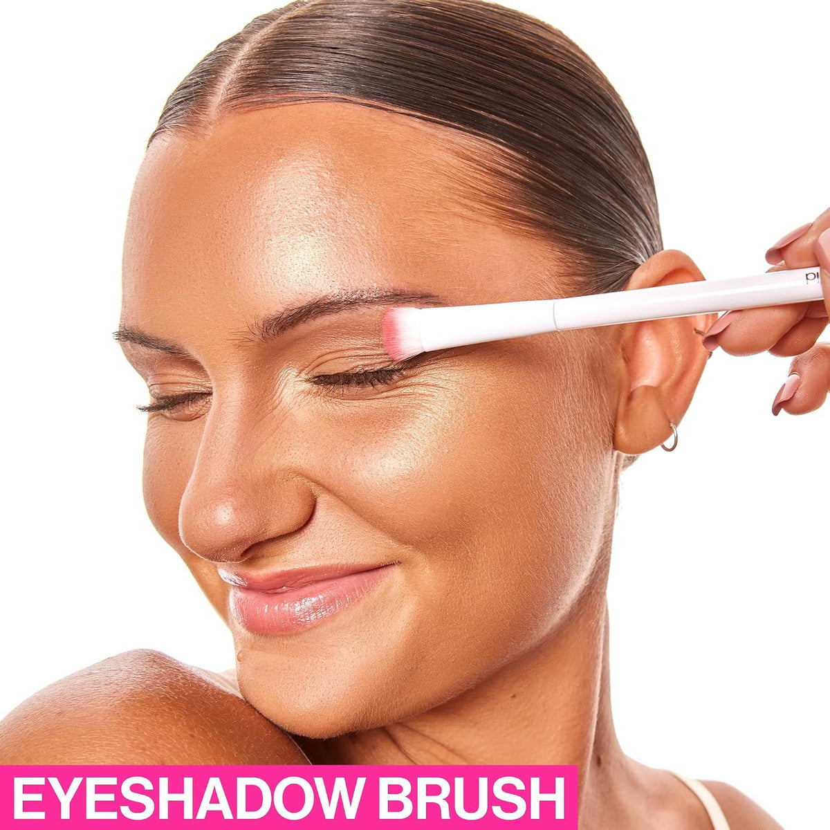 Precision blending eye makeup brush by wet n wild