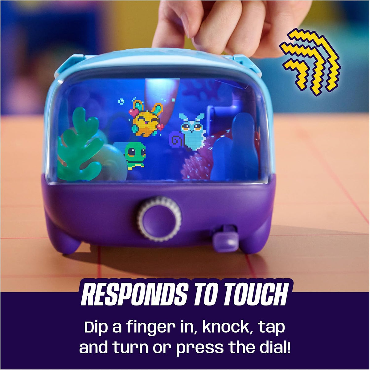 Interactive electronic fish tank toy with LED lights