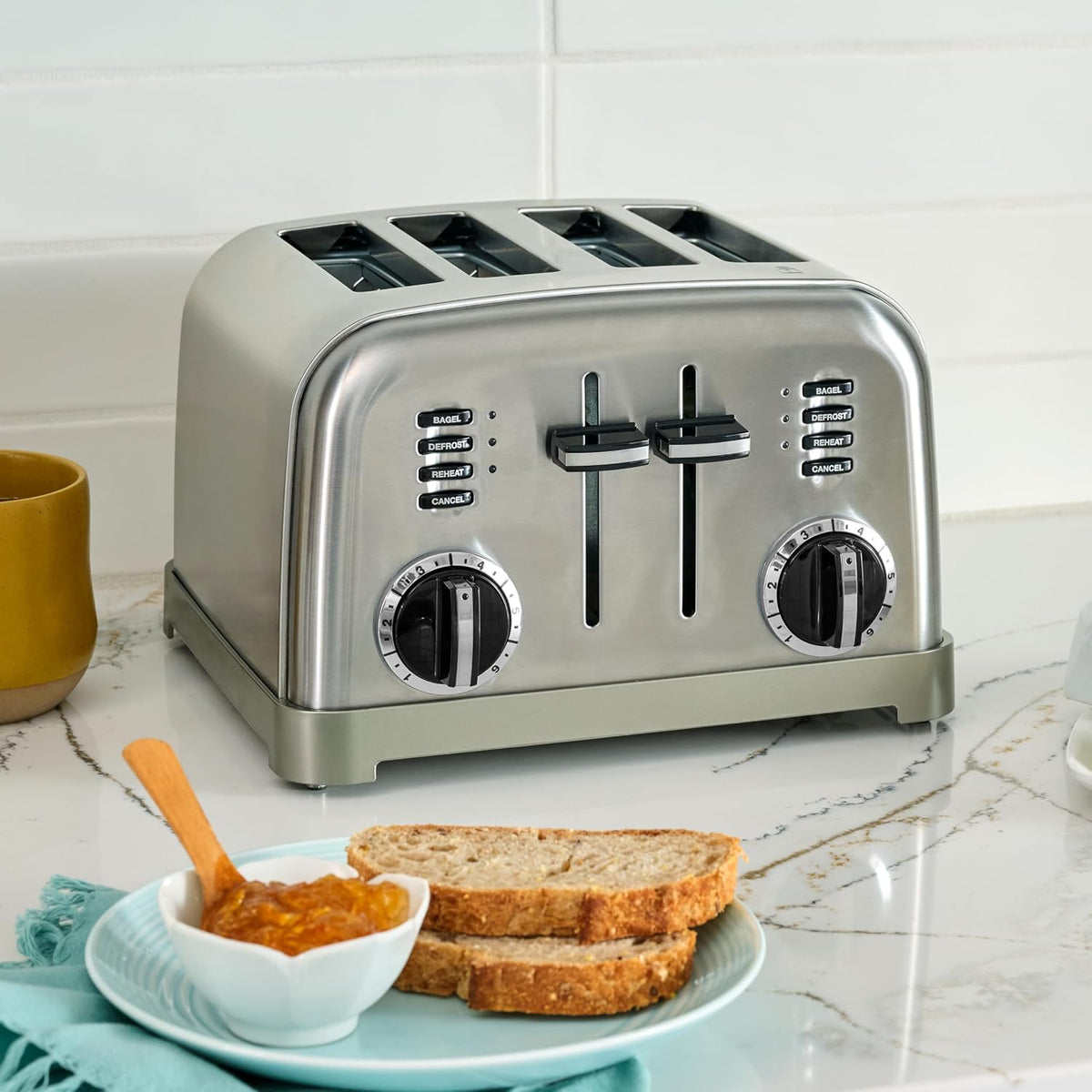 Cuisinart countertop toaster with shade settings