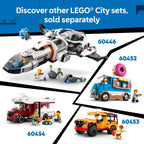 LEGO City camper building toy with table and two chairs