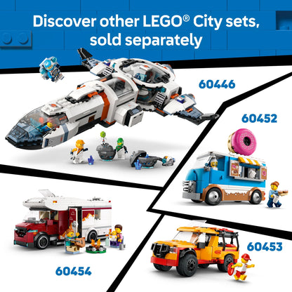 LEGO City camper building toy with table and two chairs