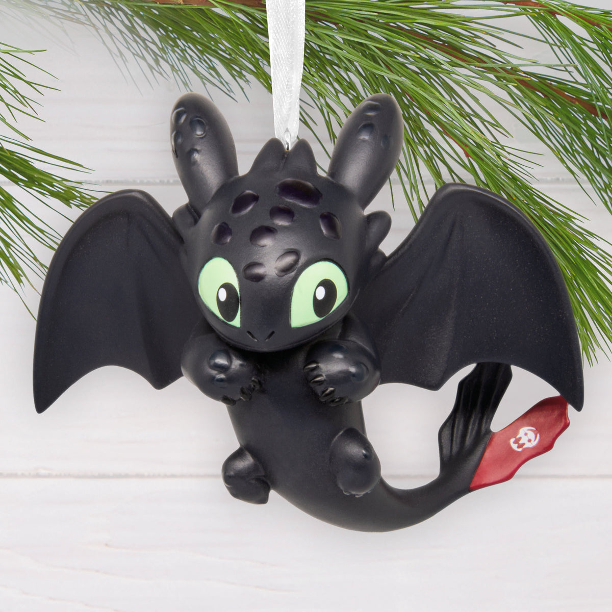 Hallmark dragon ornament featuring Toothless
