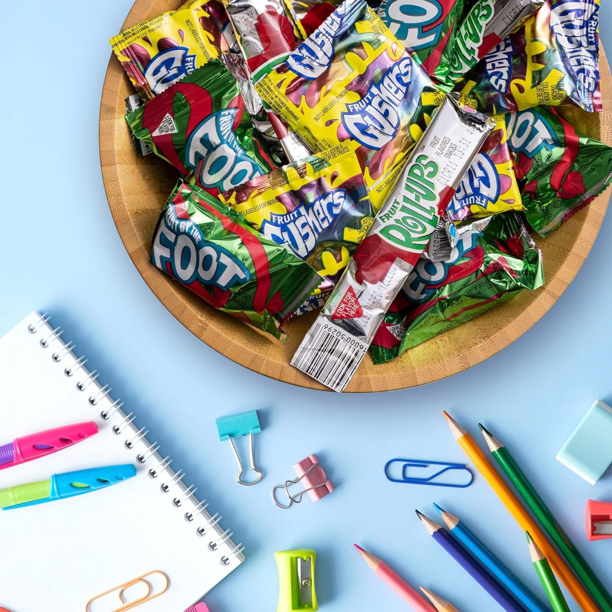 10.2 oz fruit flavored gummy snacks box