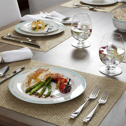 Oneida Moda dining flatware set with symmetrical design