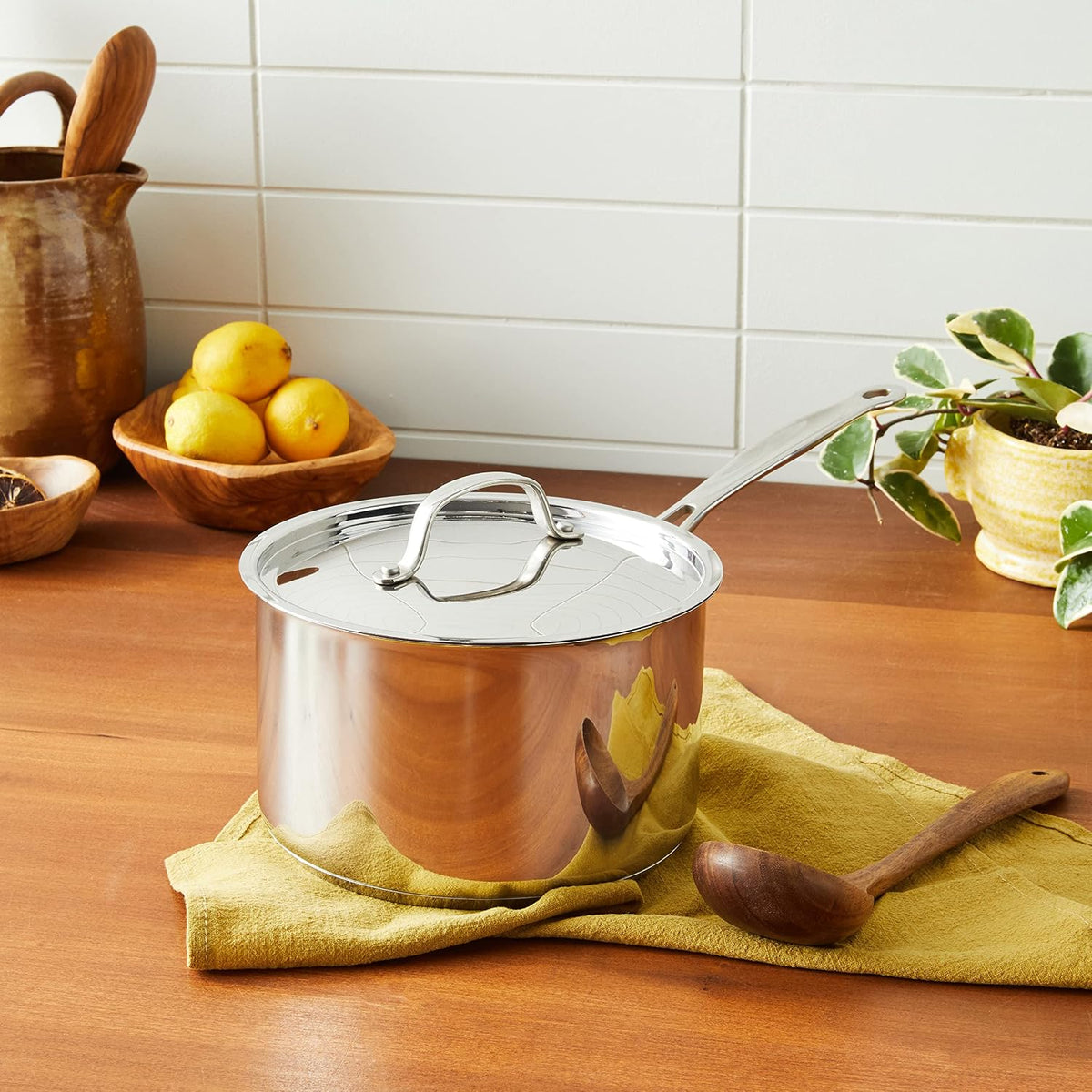 4-quart stainless saucepan with riveted handle