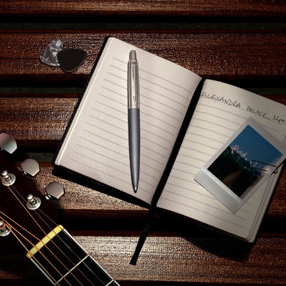 Alexandra Matte Grey Parker Jotter XL pen