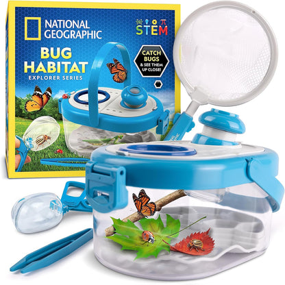 Insect observation habitat with two built-in magnifying viewers