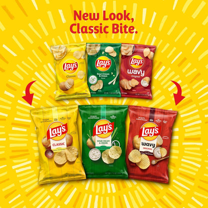 Lay's salt and vinegar flavored potato chip snack bags