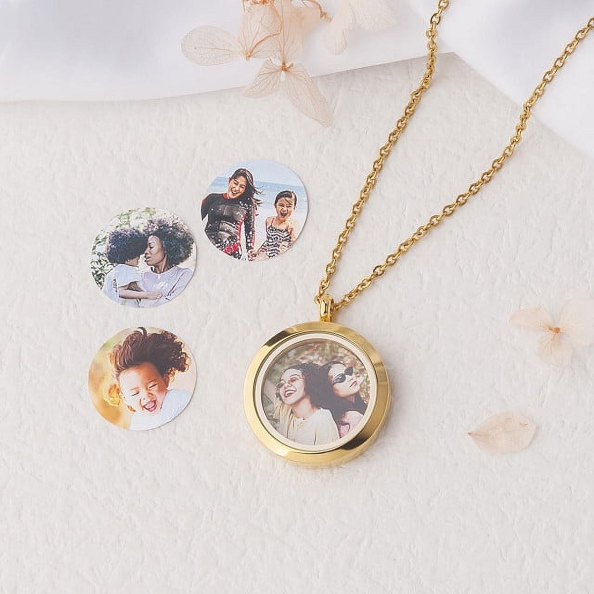Anavia photo locket gift for a loved one