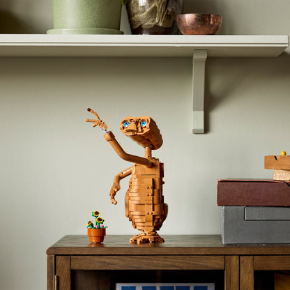 LEGO E.T. set pieces and components
