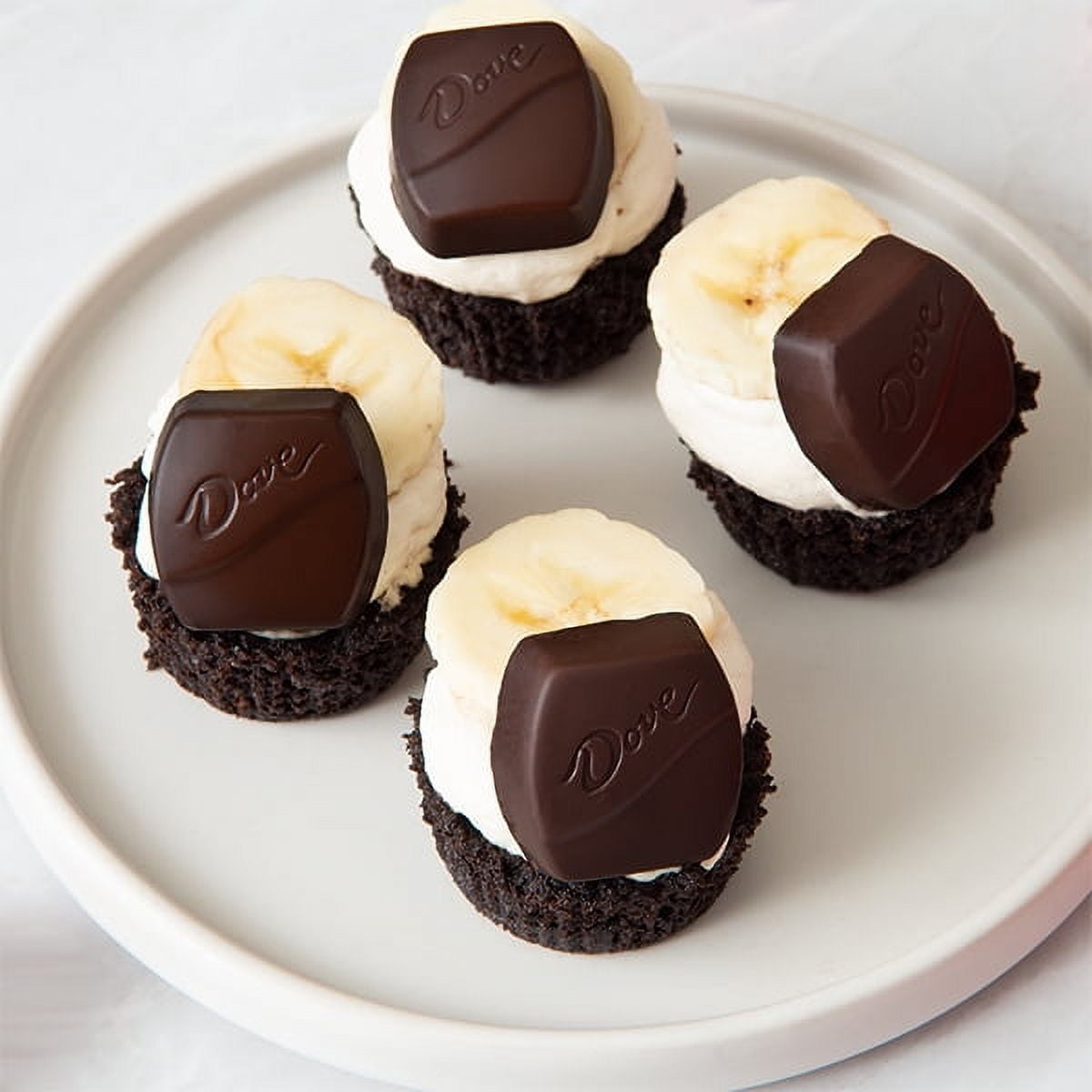 DOVE PROMISES dark chocolate with elegant foil wrappers